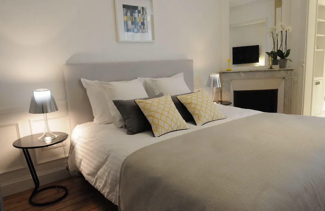 Relais12bis Bed&Breakfast By Eiffel Tower-1