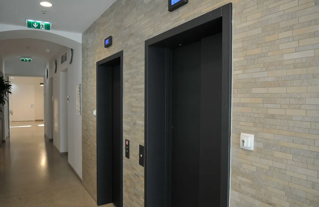Leonardo Boutique Hotel Linz City Center-1
