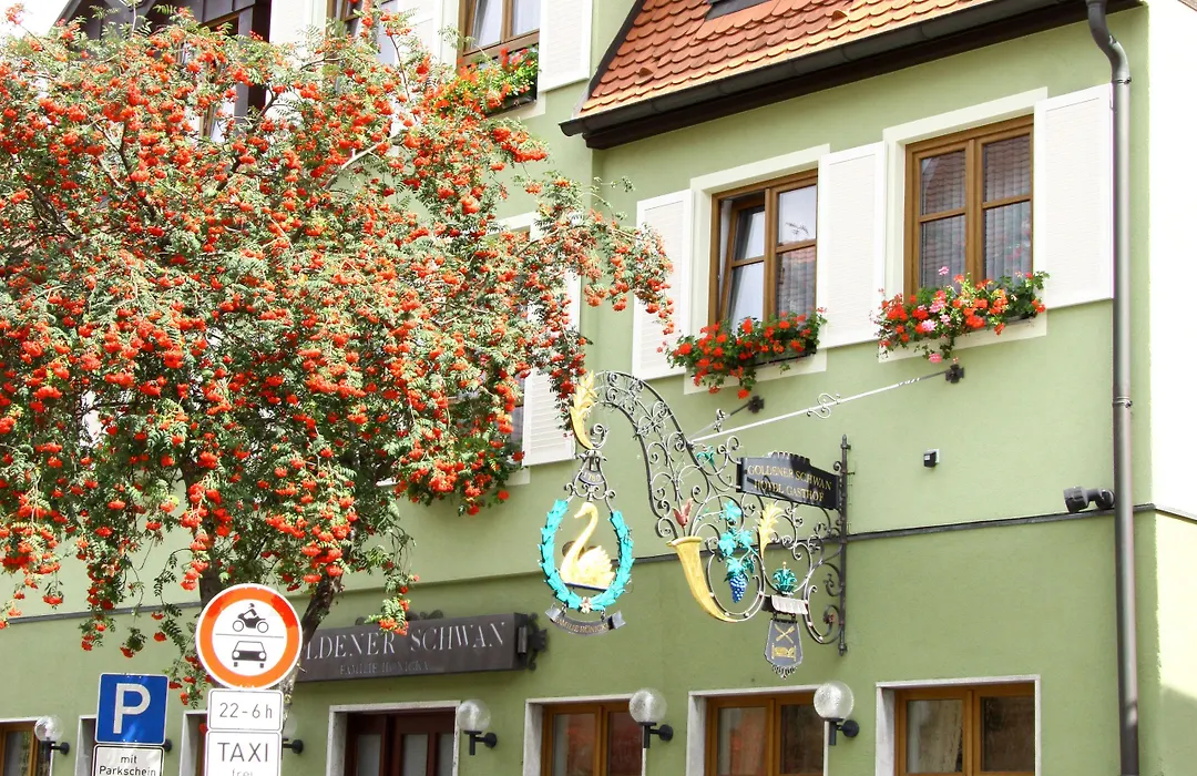 Hotel-Garni Goldener Schwan-1