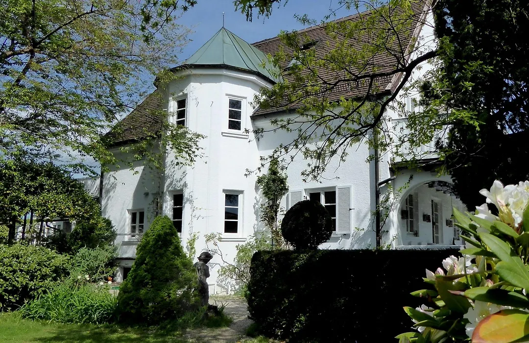 Am Eichholz Galerie&Art-Hotel-1