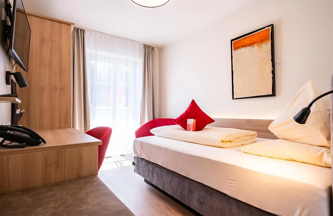 Hotel Rosenvilla-1