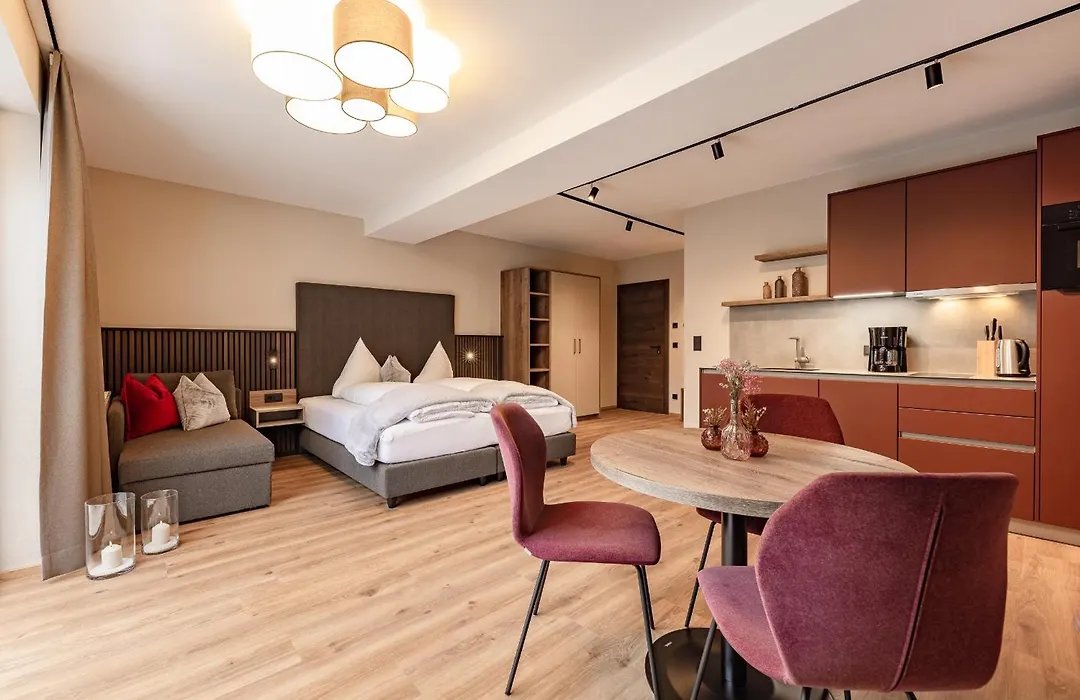 Kristall Apartments-1