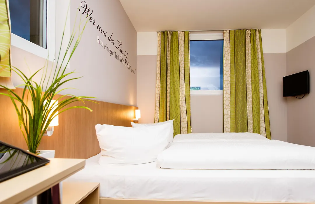 Hotel Mainstation-1
