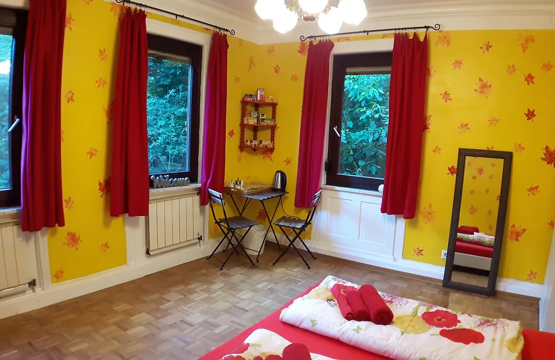 Das Haus am Hang-1