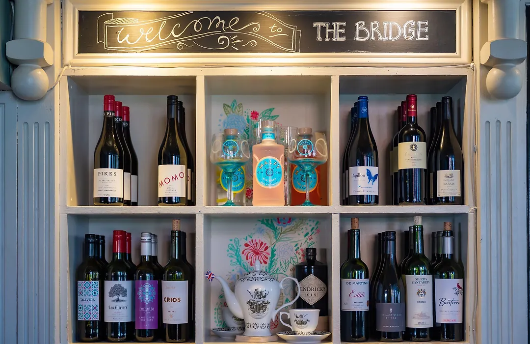 The Bridge Pub & Rooms-1