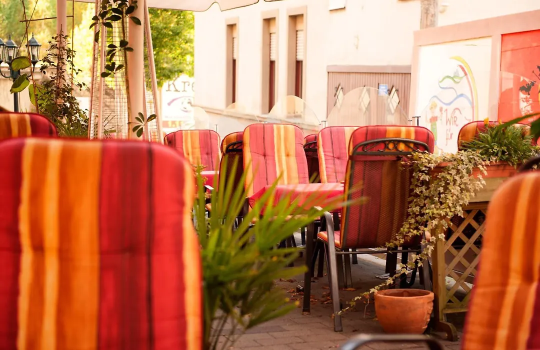 Neubert`s Gasthaus am Rhein-1