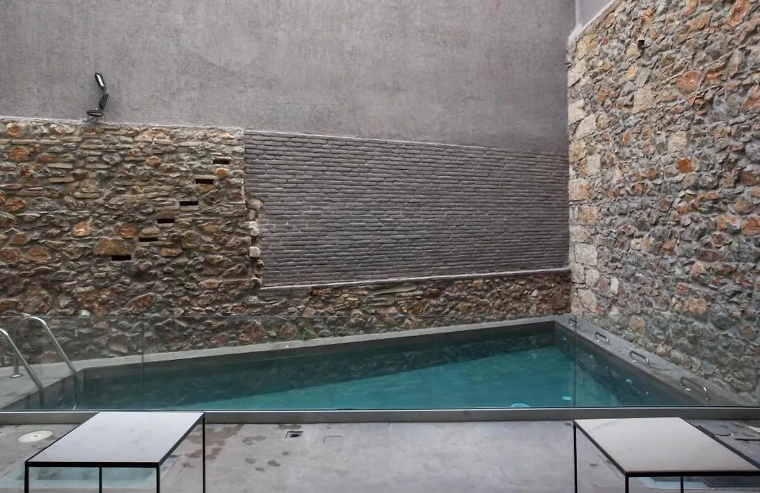 Art Suites Korai-1