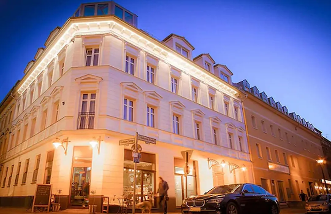 Hotel Bett und Buch-1