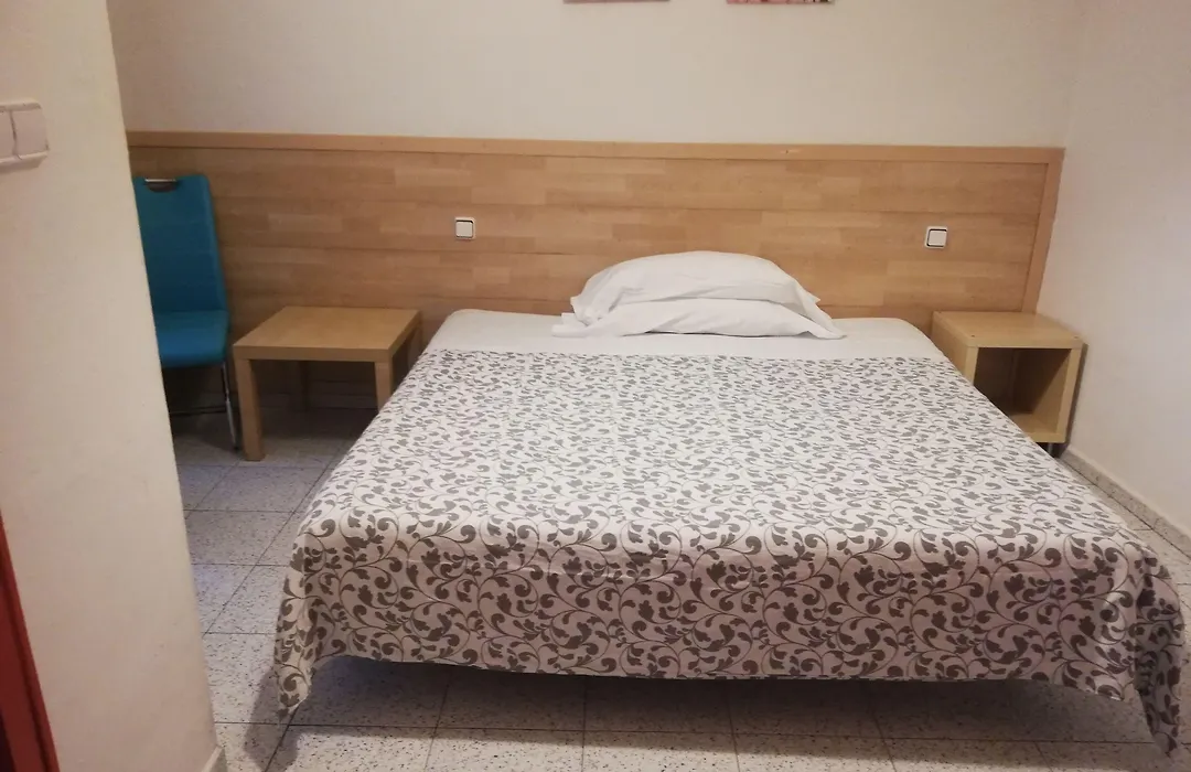 Hostal River-1