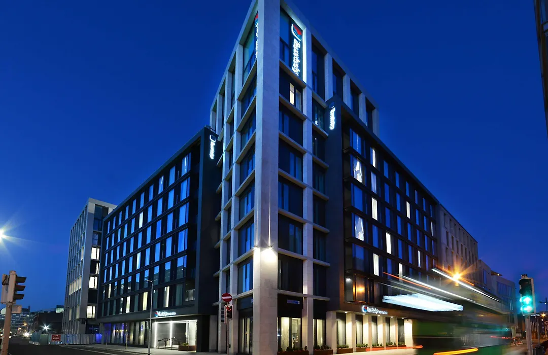 Travelodge Plus Dublin City Centre-1