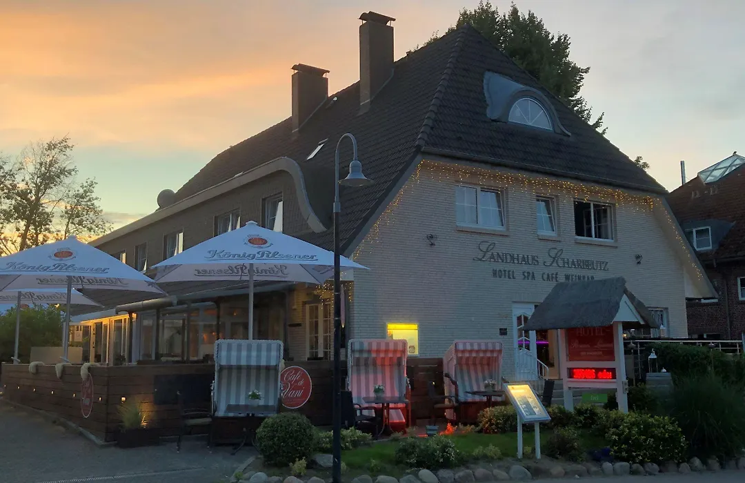 Petersen's Landhaus-1