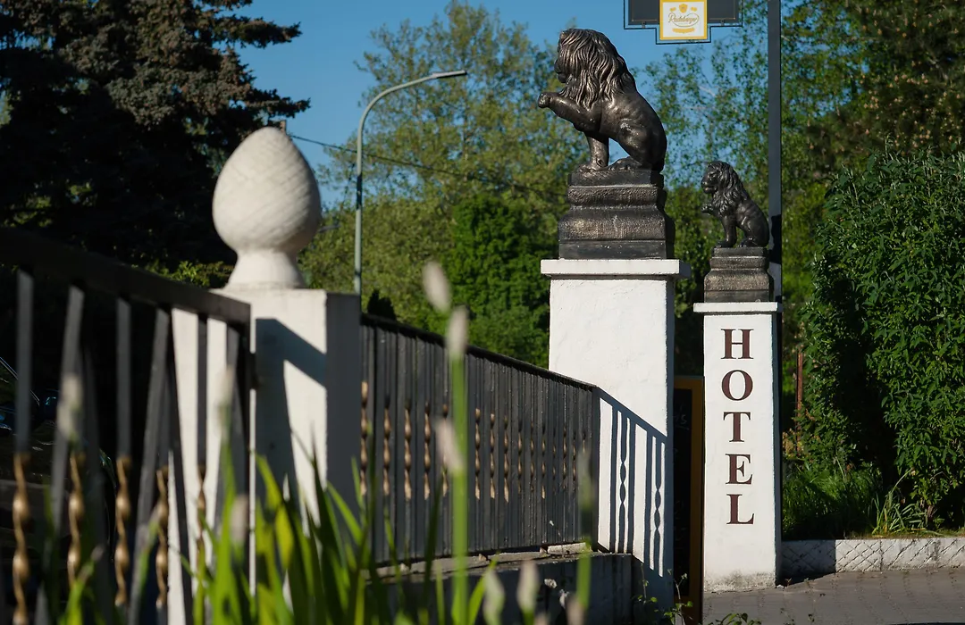 Land-gut-Hotel BurgBlick-1