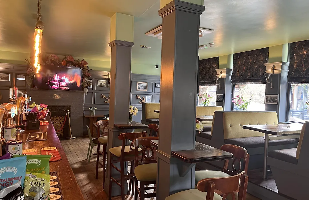 Dockers Inn-1