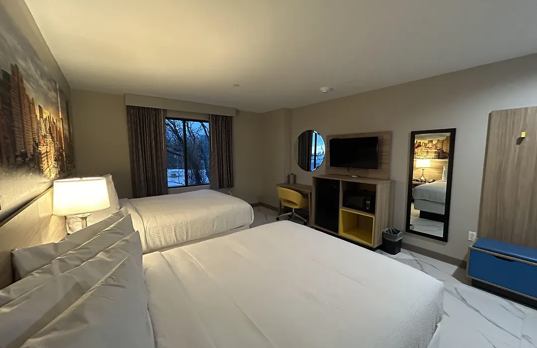 Days Inn By Wyndham Staten Island-1