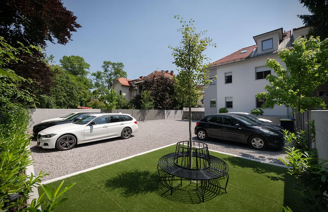 Vila Emona - Central Apartments - Free Parking-1