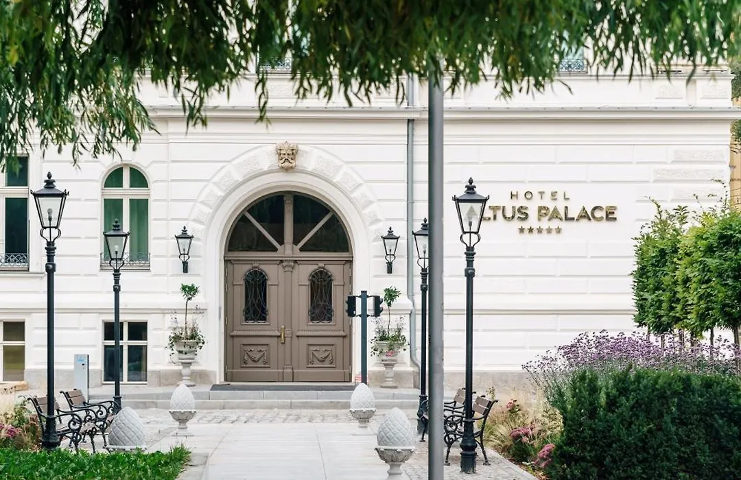 Hotel Altus Palace - Destigo Hotels-1