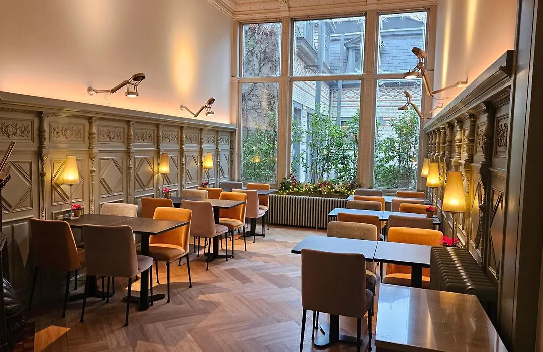 Hotel Du Congres-1