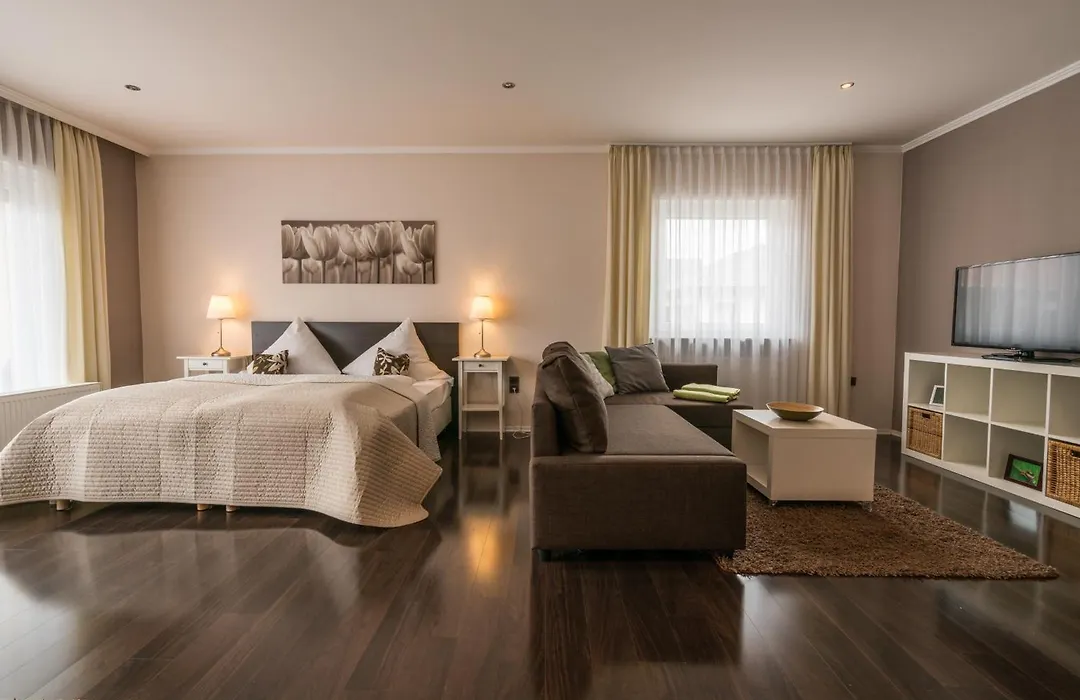 Hotel 'Zum Augarten'-1
