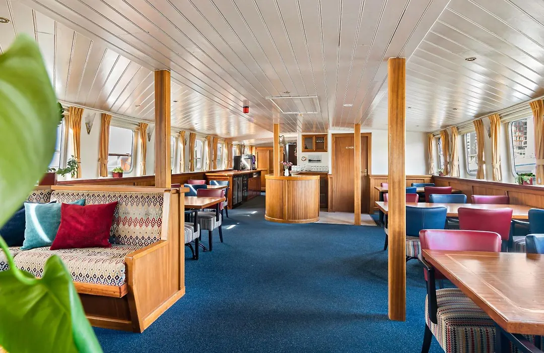 Botel Van Aemstel-1