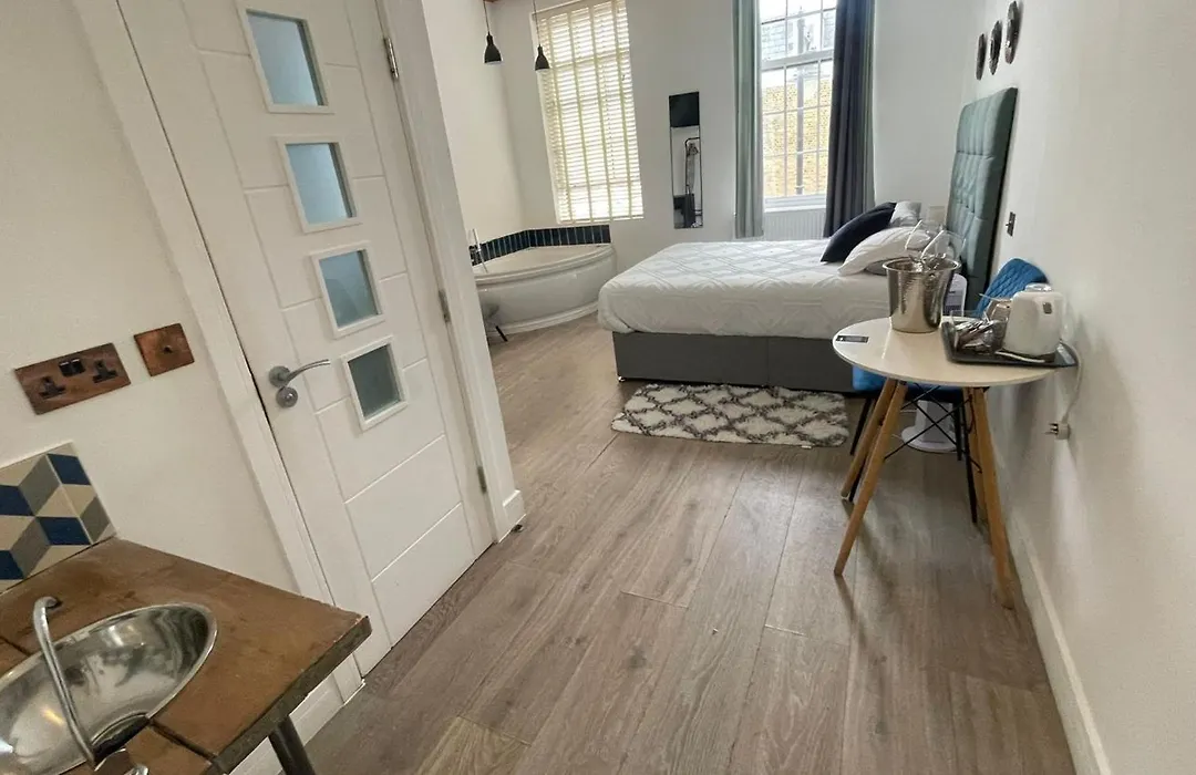 Angel Townhouse-1