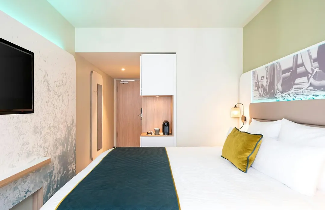 Leonardo Hotel Hamburg Altona-1