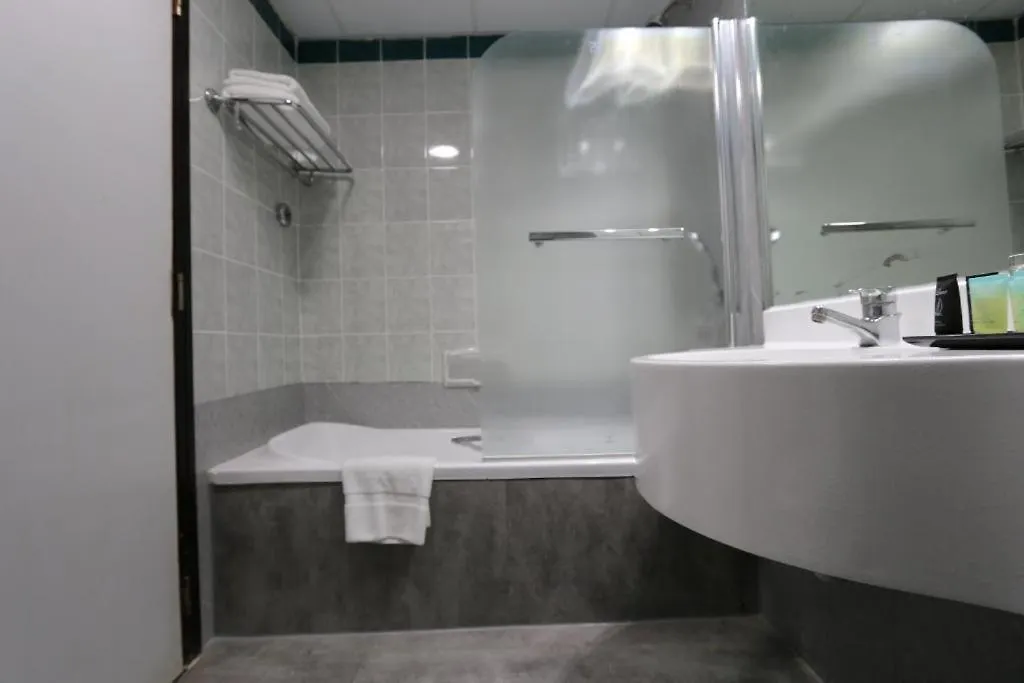 Knight Armour Hotel-1