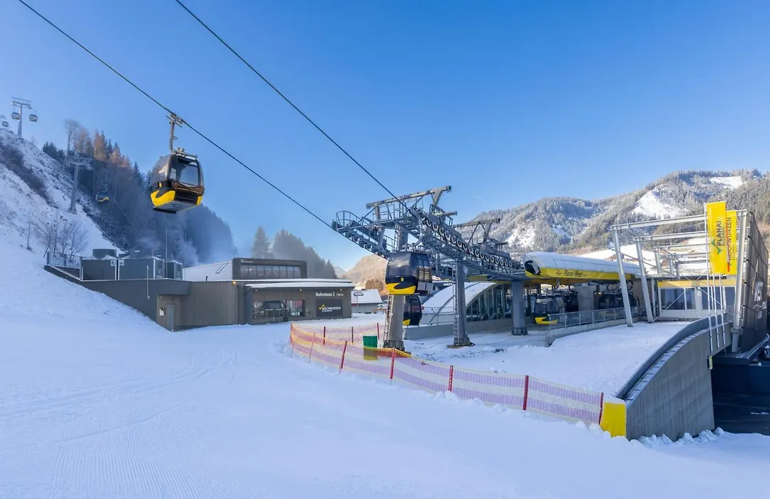 Hotel Und - Smart Alpine Stay-1