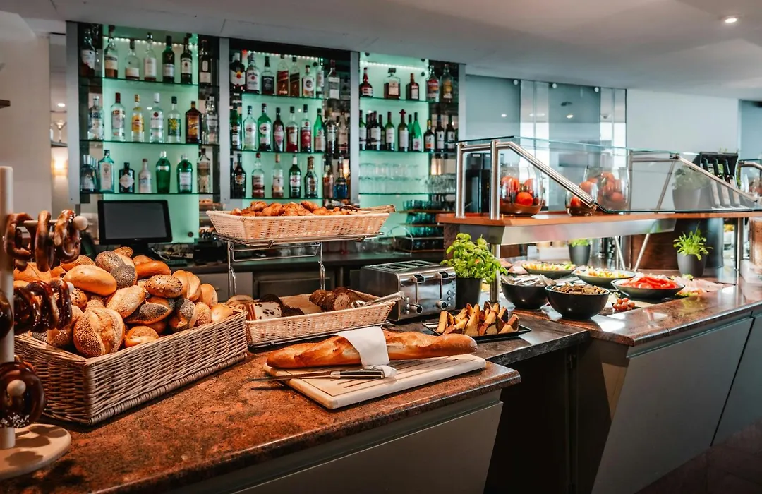 Leonardo Hotel Aachen-1