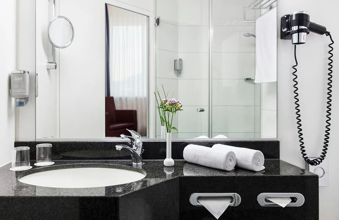 Hotel Erfurt City Center By Leonardo Hotels-1