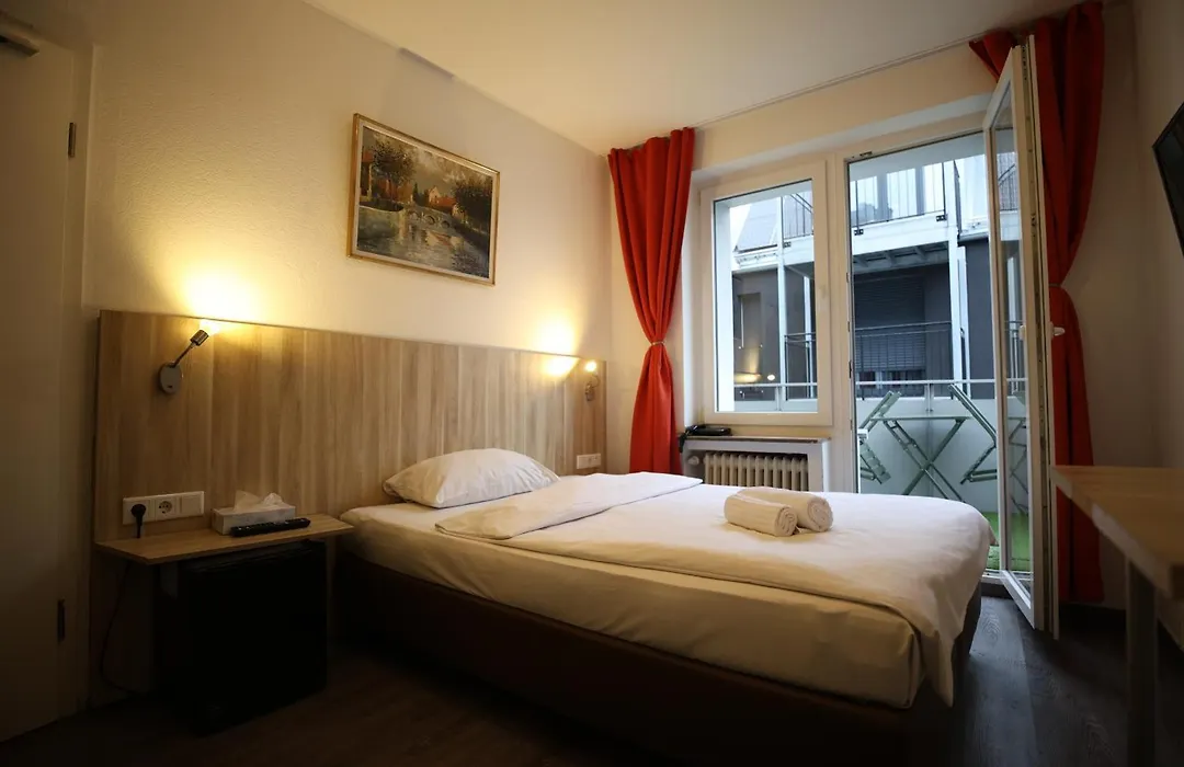 Hotel Paris-1