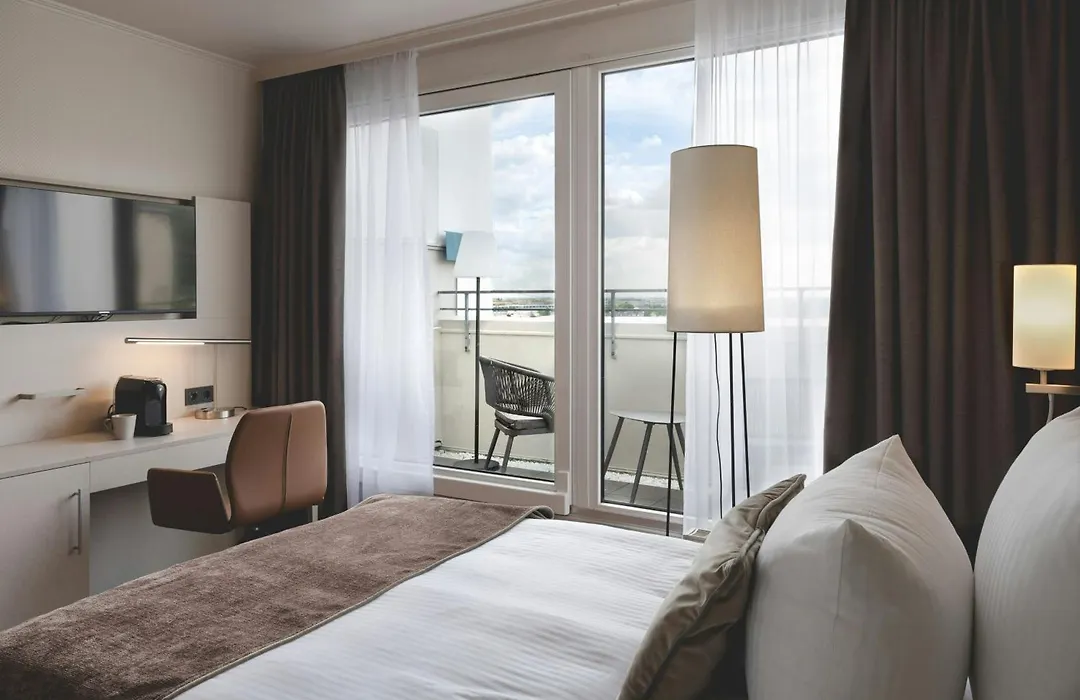 Leonardo Hotel Heidelberg City Center-1