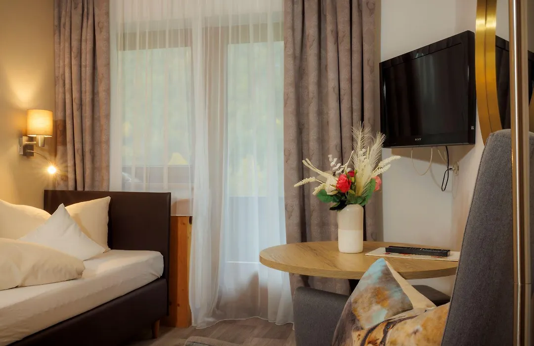Hotel Landhaus Carla-1