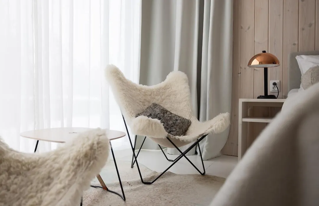 Arctic Treehouse Hotel-1