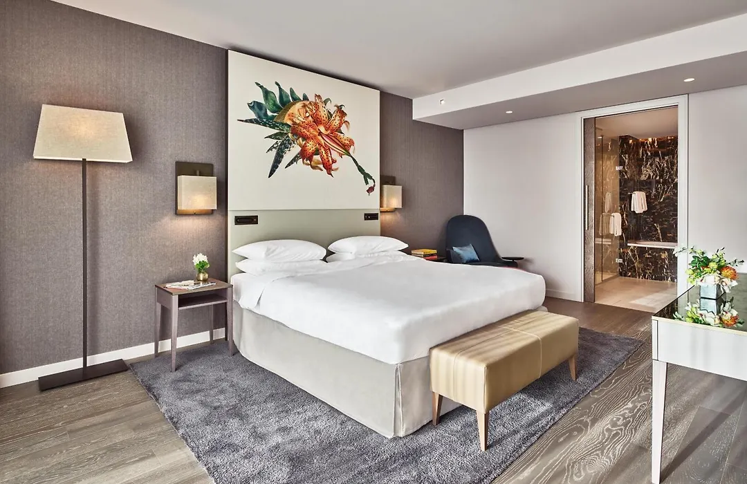 Hyatt Regency Amsterdam-1
