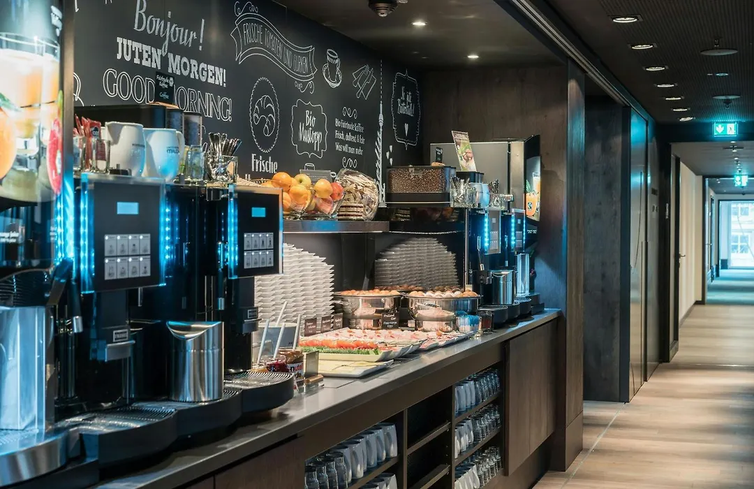 Motel One Berlin-Alexanderplatz-1