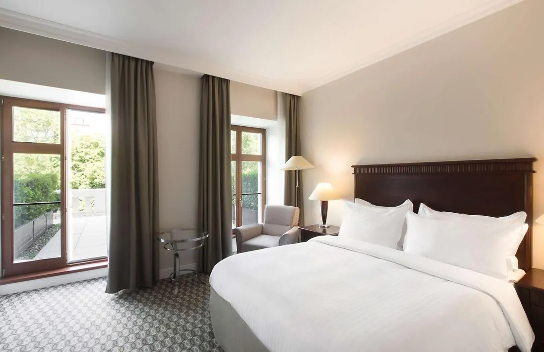 Radisson Blu Carlton Hotel, Bratislava-1