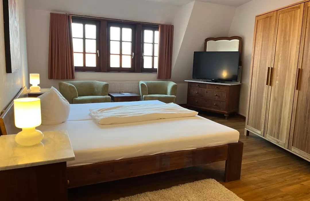 Hotel Weingärtner-1