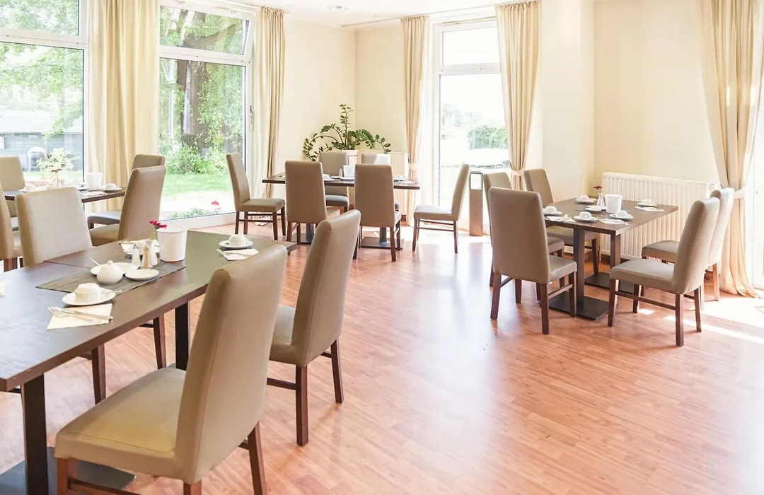 Hotel am Schloß Köpenick by Golden Tulip-1