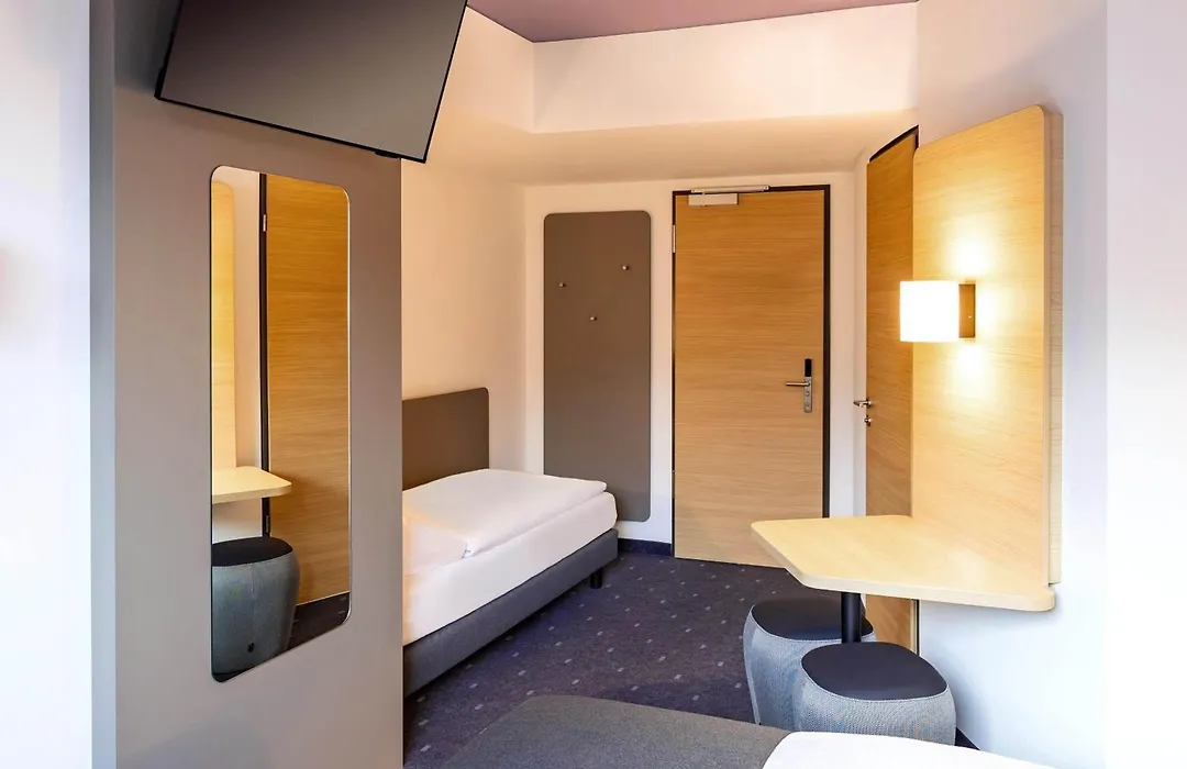 B&B Hotel Düsseldorf-City-1
