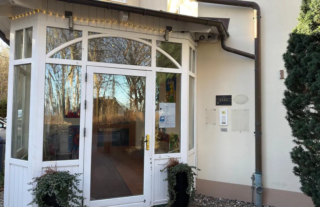 Strandhotel Sonnenburg-1