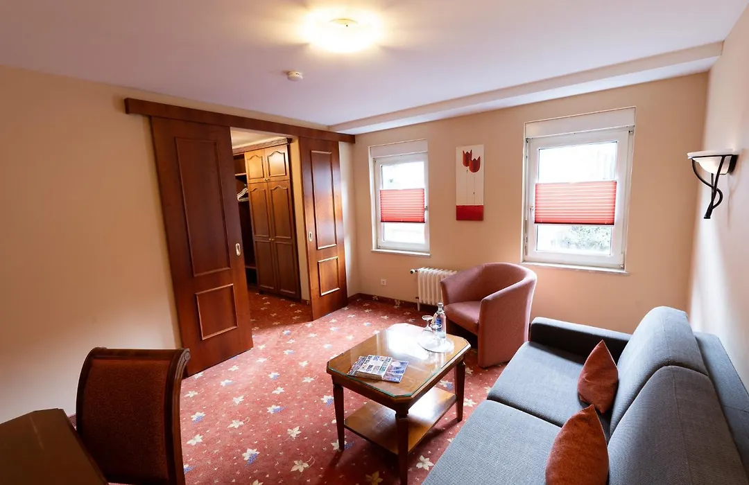 AKZENT Hotel Berg's Alte Bauernschänke- Wellness und Wein-1