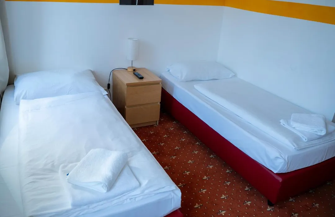 Hotel Alser-1