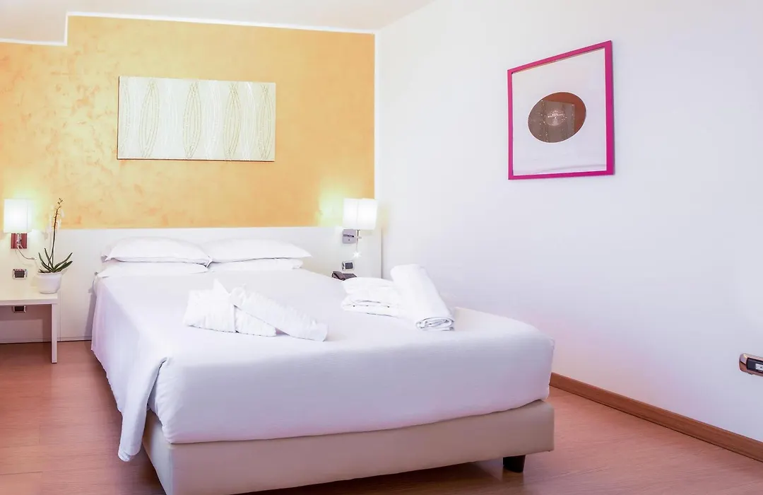 Ibis Styles Roma Vintage-1