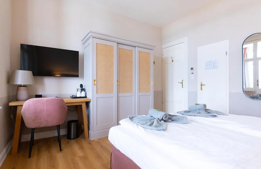 Hotel Germania-1