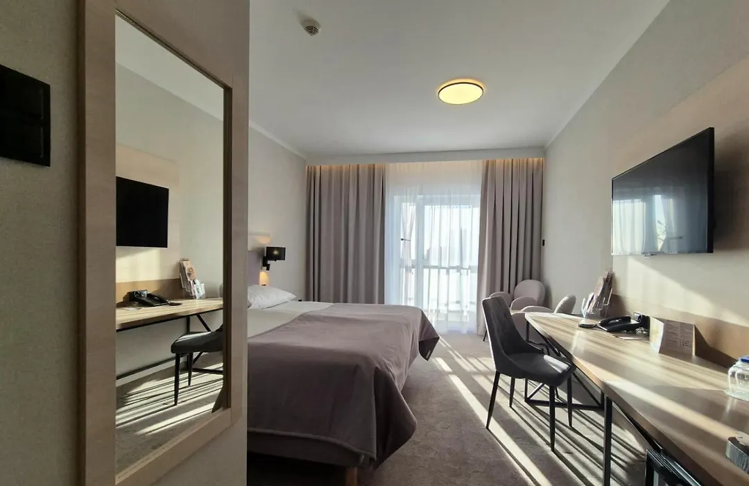 Hotel Aurora Family & Spa-1