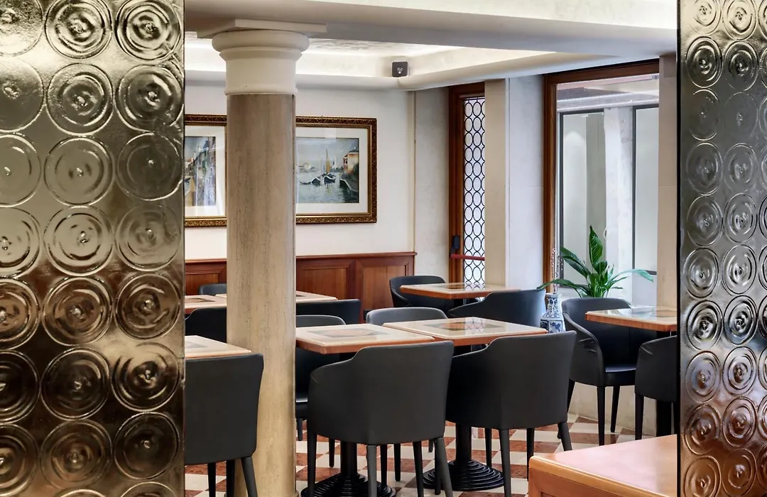 Hotel Commercio & Pellegrino-1