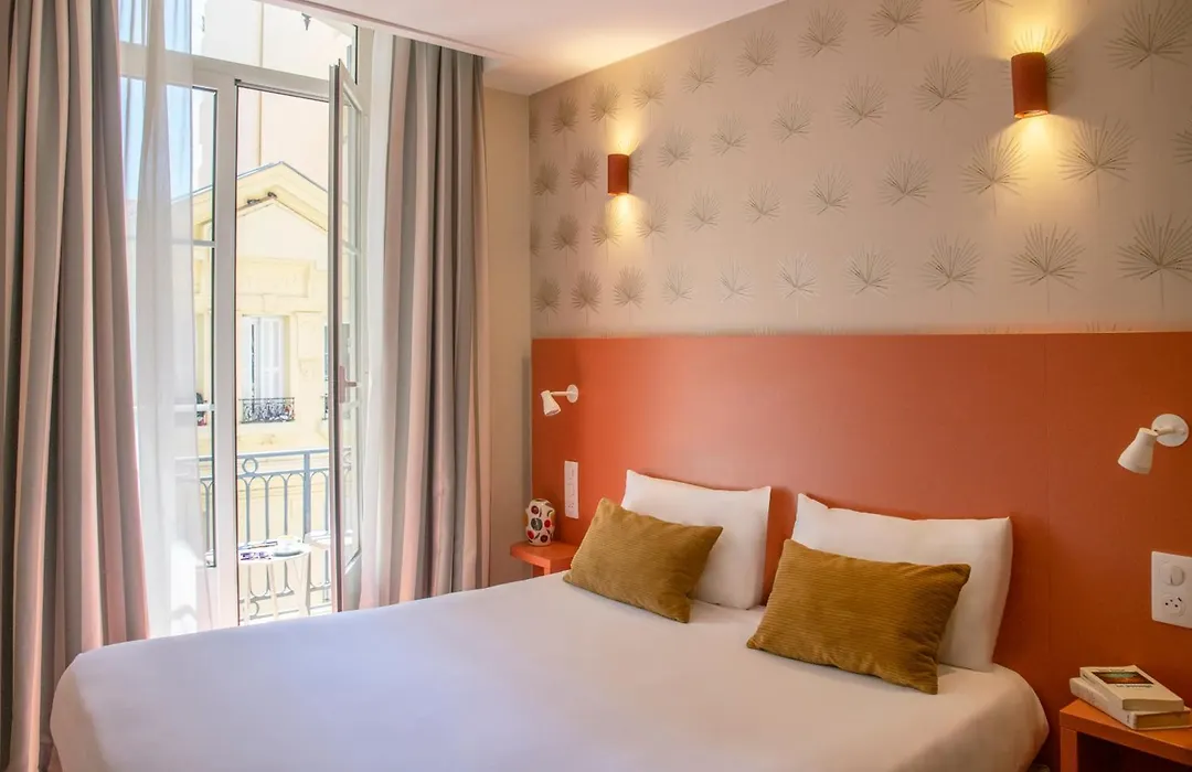 Hotel Du Midi-1