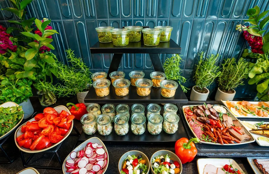 Q Hotel Plus Wroclaw-1