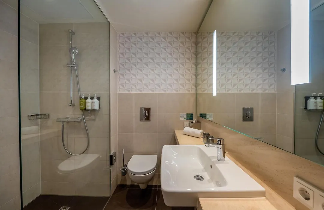 Holiday Inn - Hamburg - Berliner Tor By Ihg-1