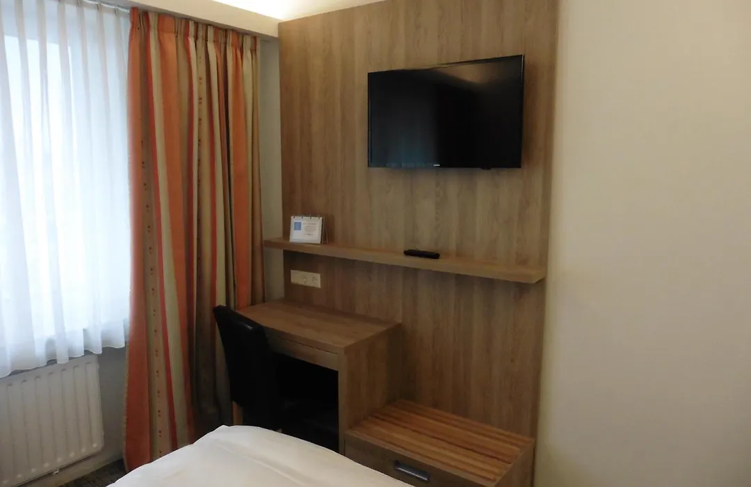 Hotel Empire-1